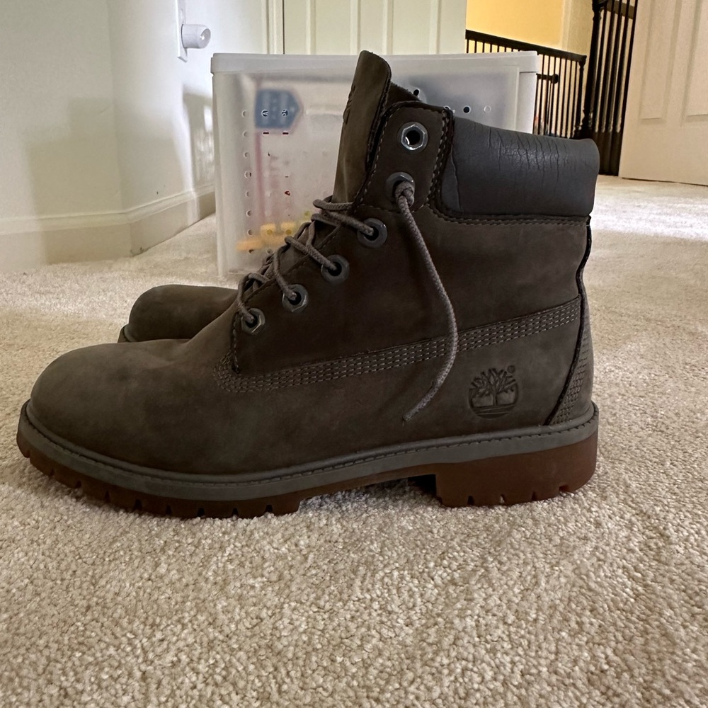 Gray Timberlands - image 3
